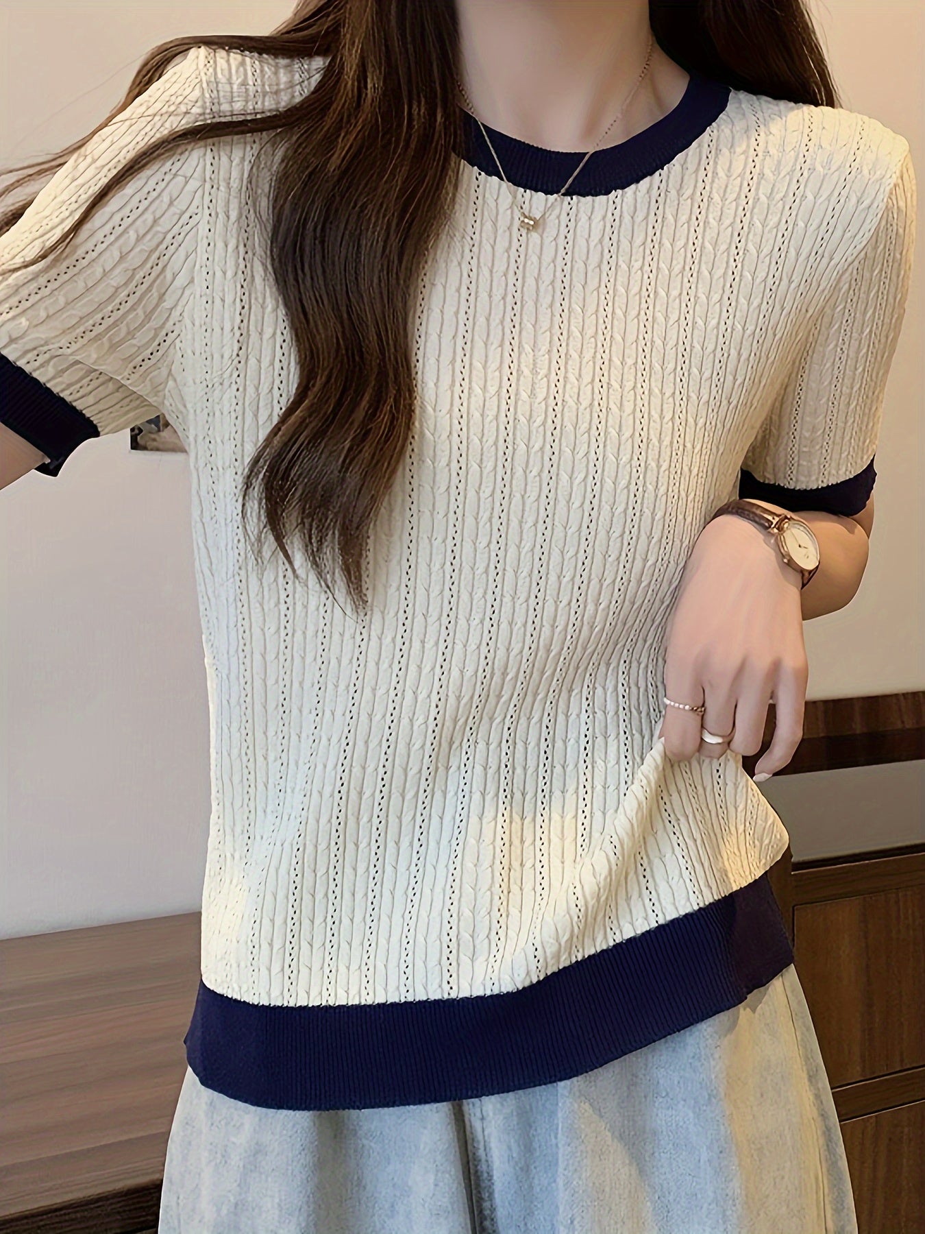 Women's Contrast Color Trim Round Neck Short Sleeve Sweater - High Elasticity Casual Pullover, All-Season Regular Fit Top with Navy & White Trim, Soft Stretchy for Everyday Casual Wear, Cute Sweaters