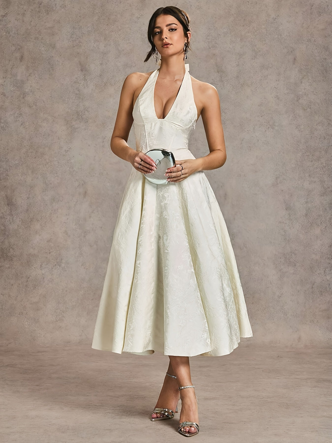 2025 New High-End Halter French Designer Light Wedding Dress with Jacquard Fabric, Sleeveless, Large Skirt, Elegant Little Dress for Women.