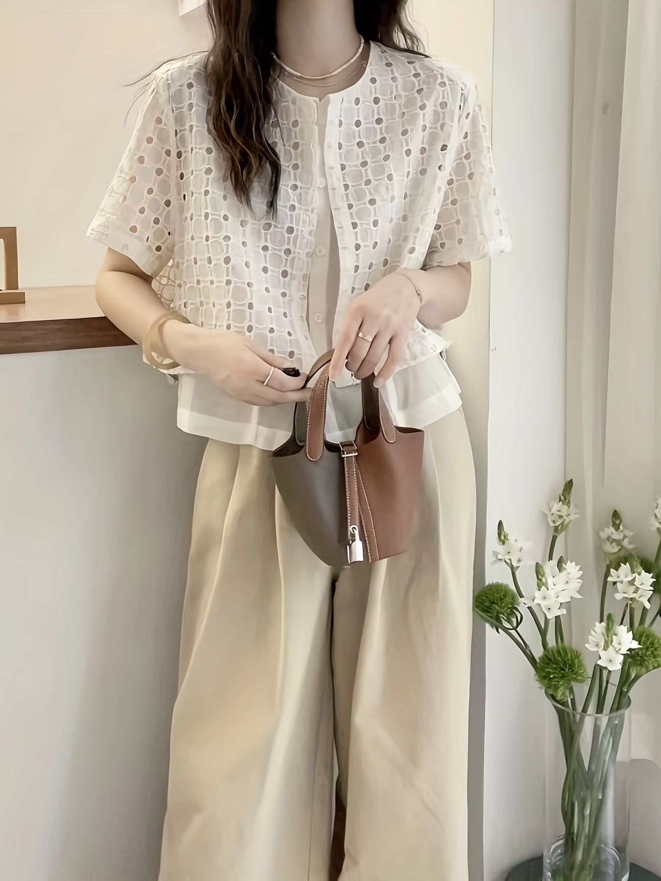 1 Women'S Summer Fake Two-Piece Short-Sleeved Shirt - Hollow Hook Flower Round Collar Open Single-Breasted Design, Loose, Thin And Breathable, Hollow Outer Layer And Thin Inner Lining, Comfortable And Versatile, Fashionable And High-End