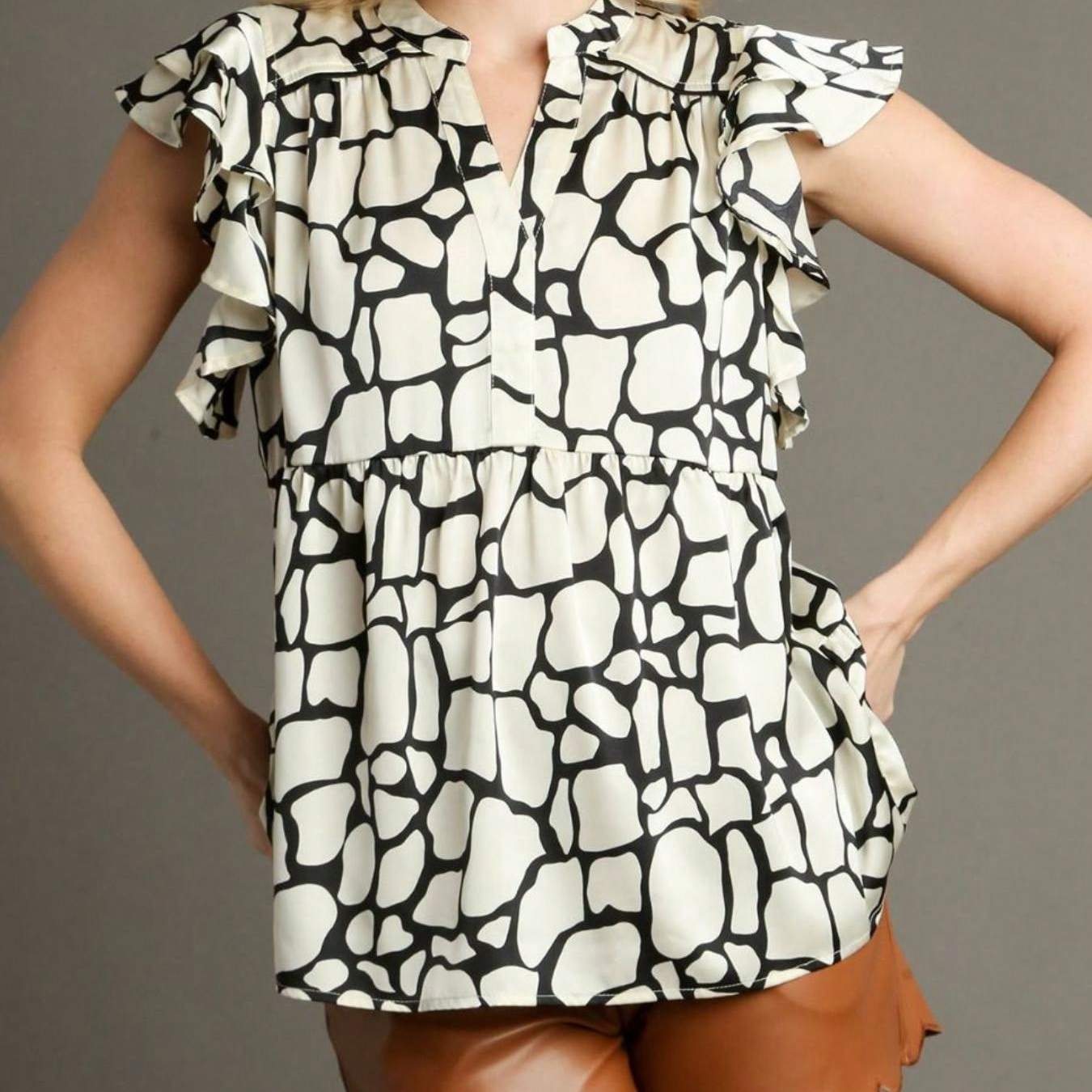 Womens Casual Babydoll Chic Ruffle Flutter Sleeve Abstract Print Mini Top Black White Giraffe Pattern High Neck Flowy Blouse Summer Party Dating Loose Fit Tunic