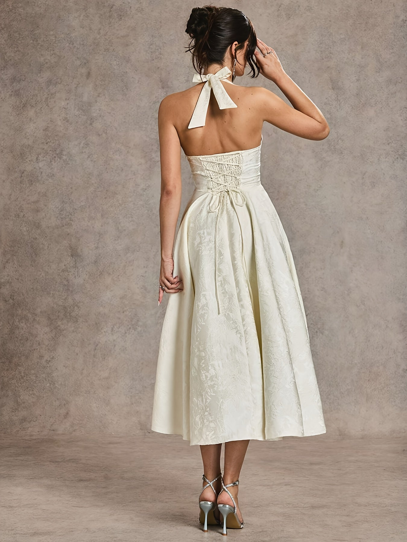 2025 New High-End Halter French Designer Light Wedding Dress with Jacquard Fabric, Sleeveless, Large Skirt, Elegant Little Dress for Women.