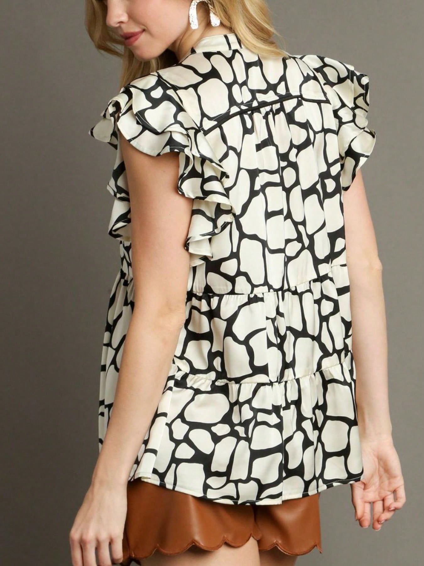 Womens Casual Babydoll Chic Ruffle Flutter Sleeve Abstract Print Mini Top Black White Giraffe Pattern High Neck Flowy Blouse Summer Party Dating Loose Fit Tunic