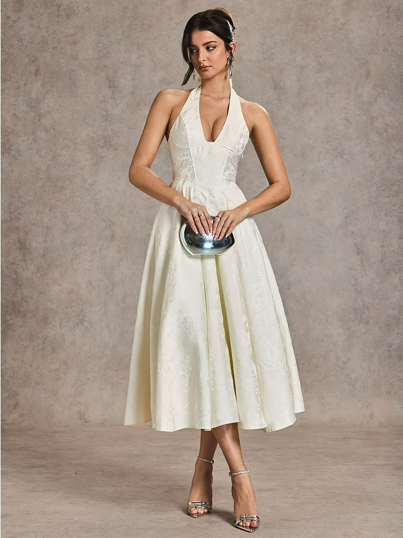 2025 New High-End Halter French Designer Light Wedding Dress with Jacquard Fabric, Sleeveless, Large Skirt, Elegant Little Dress for Women.